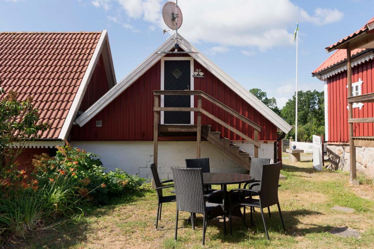 Villa Magasinet à Brakne-Hoby Extérieur photo